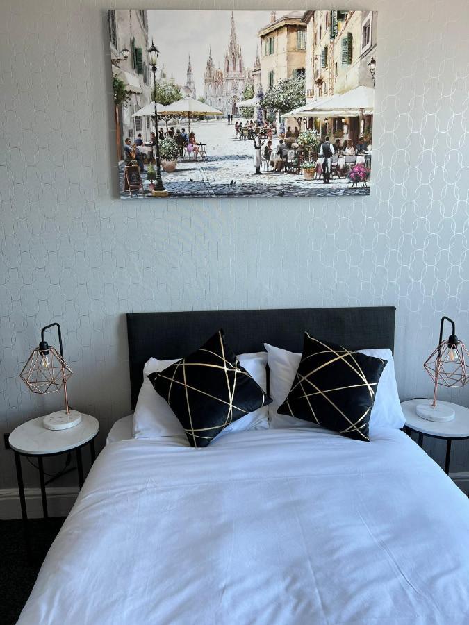 Oyo Marine Parade Hotel, Eastbourne Pier Ngoại thất bức ảnh